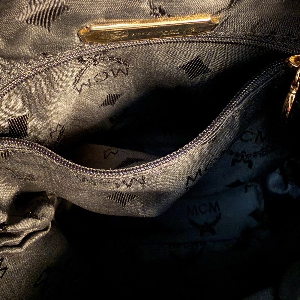 MCM Black Quilted Bucket Crossbody Bag (A752) - Picture 11 of 12